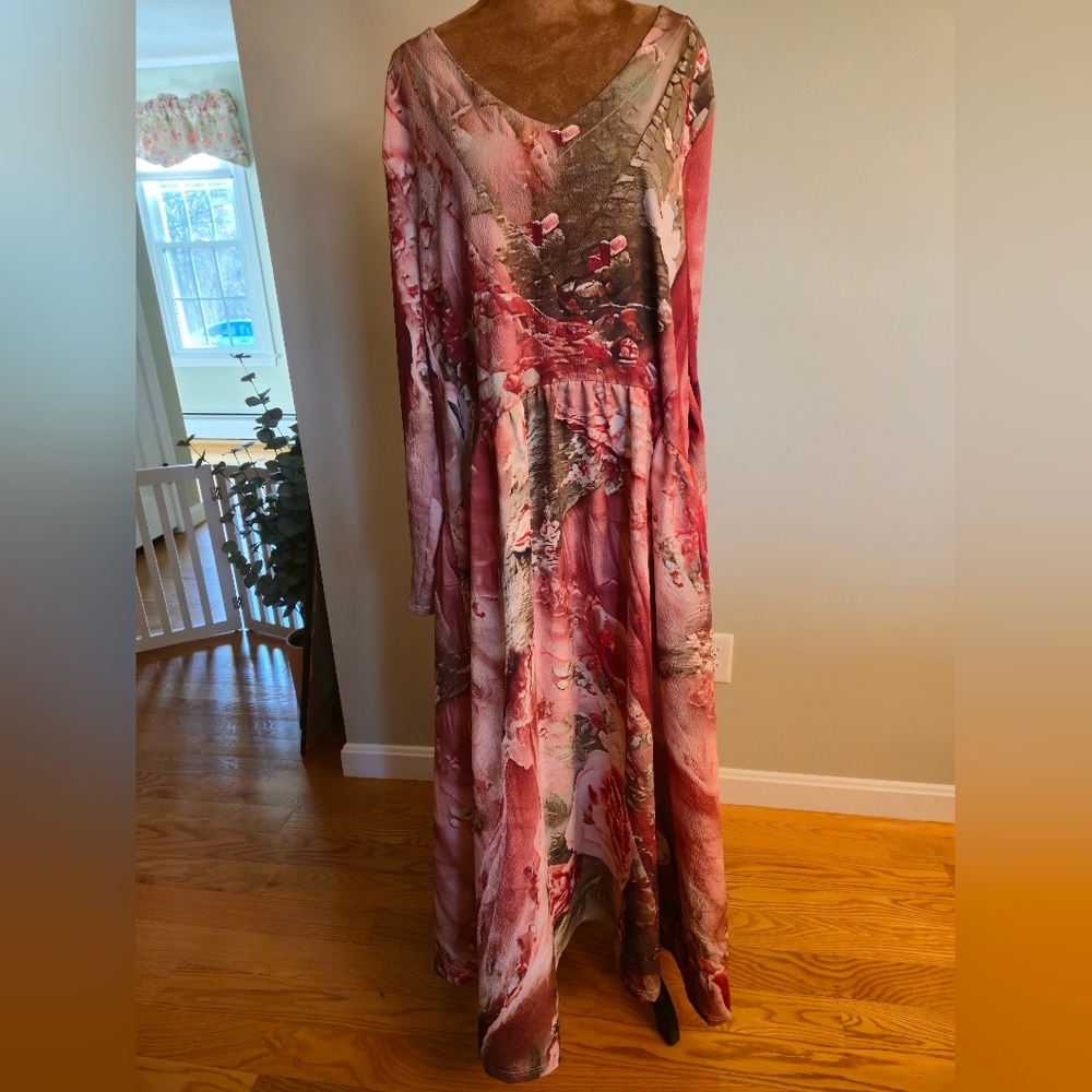 🪷SALE! Long Sleeve Lightweight Maxi Dress in Dusty Peach Floral - Picture 3 of 4